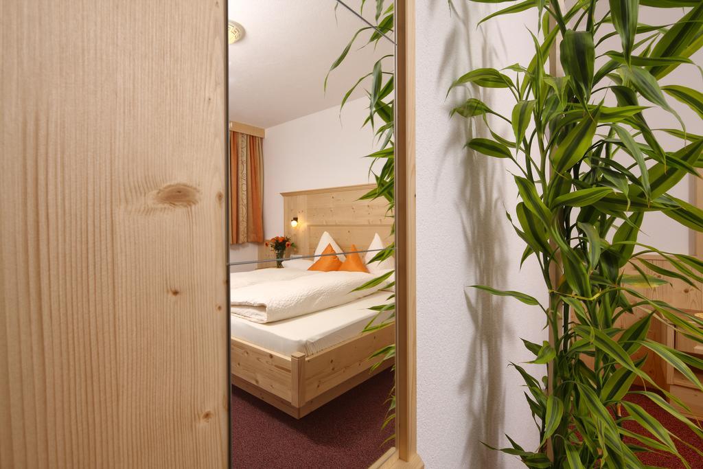 Landhaus Zell Längenfeld Екстериор снимка