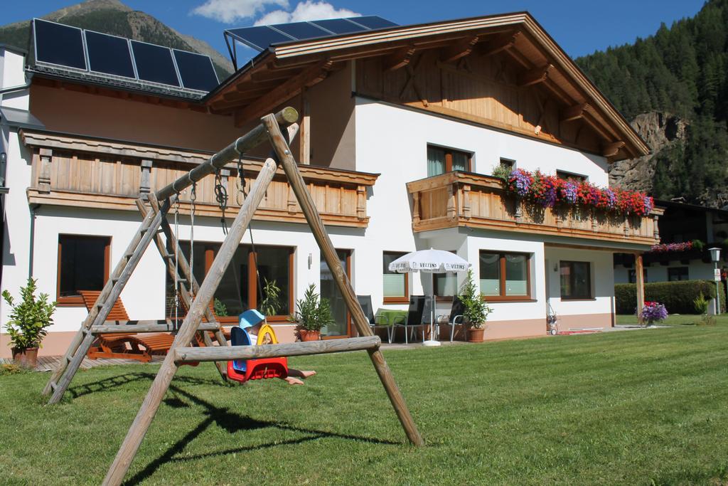 Landhaus Zell Längenfeld Екстериор снимка