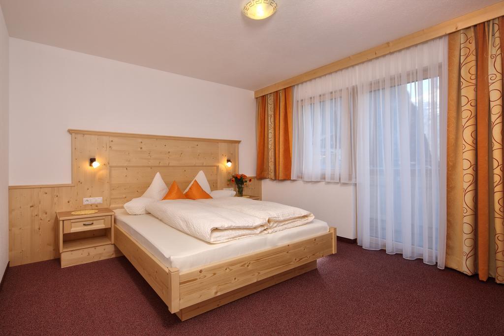 Landhaus Zell Längenfeld Екстериор снимка