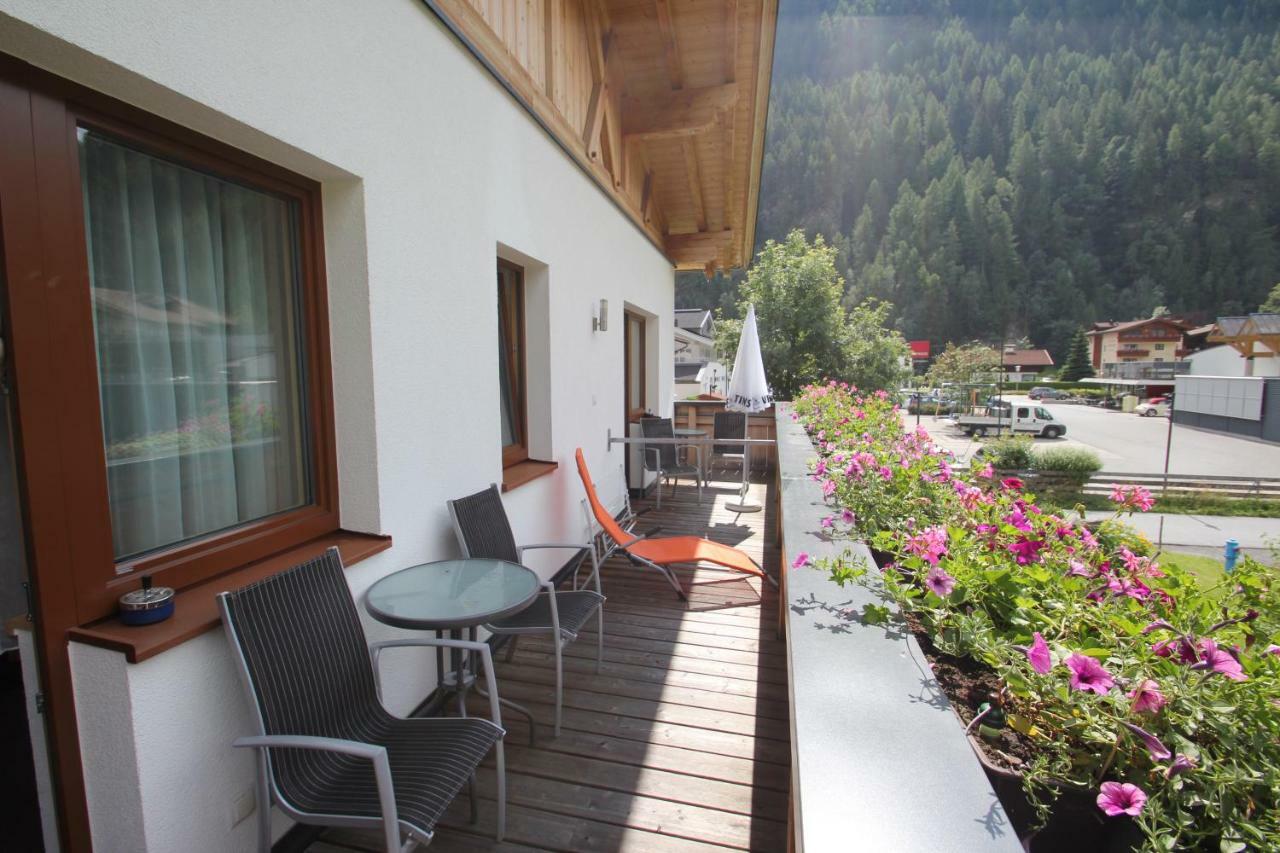 Landhaus Zell Längenfeld Екстериор снимка